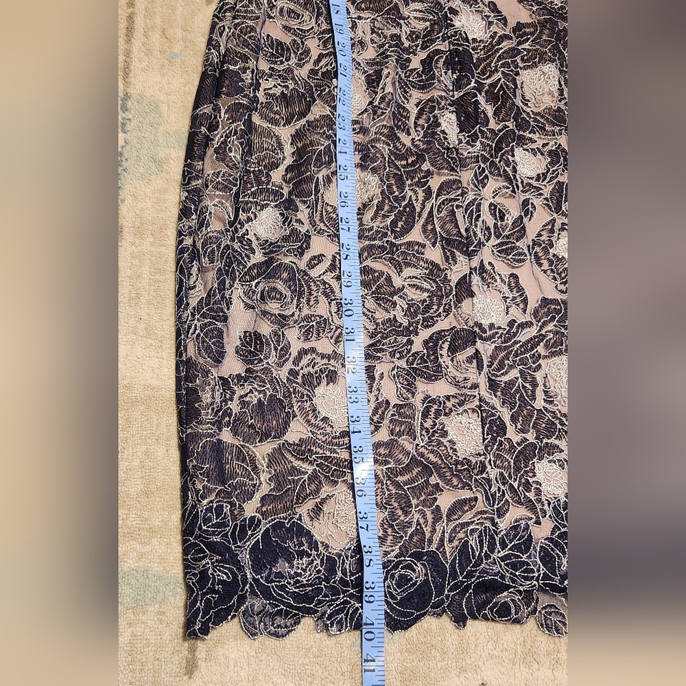 Tadashi Shoji Rose Motif Sheath Dress. Navy Size 6. NWT - Picture 7 of 7